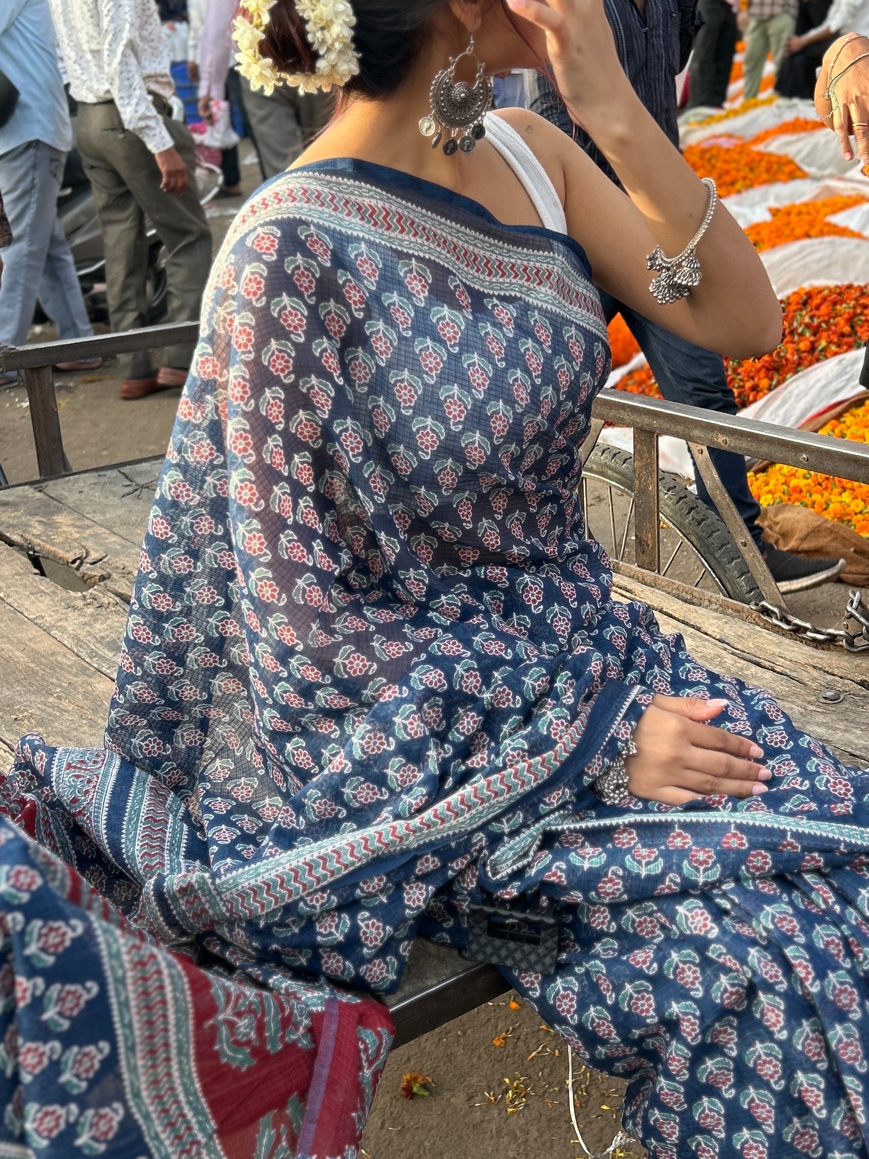 Bazaar Blues – Handcrafted Elegance in Kota Doriya