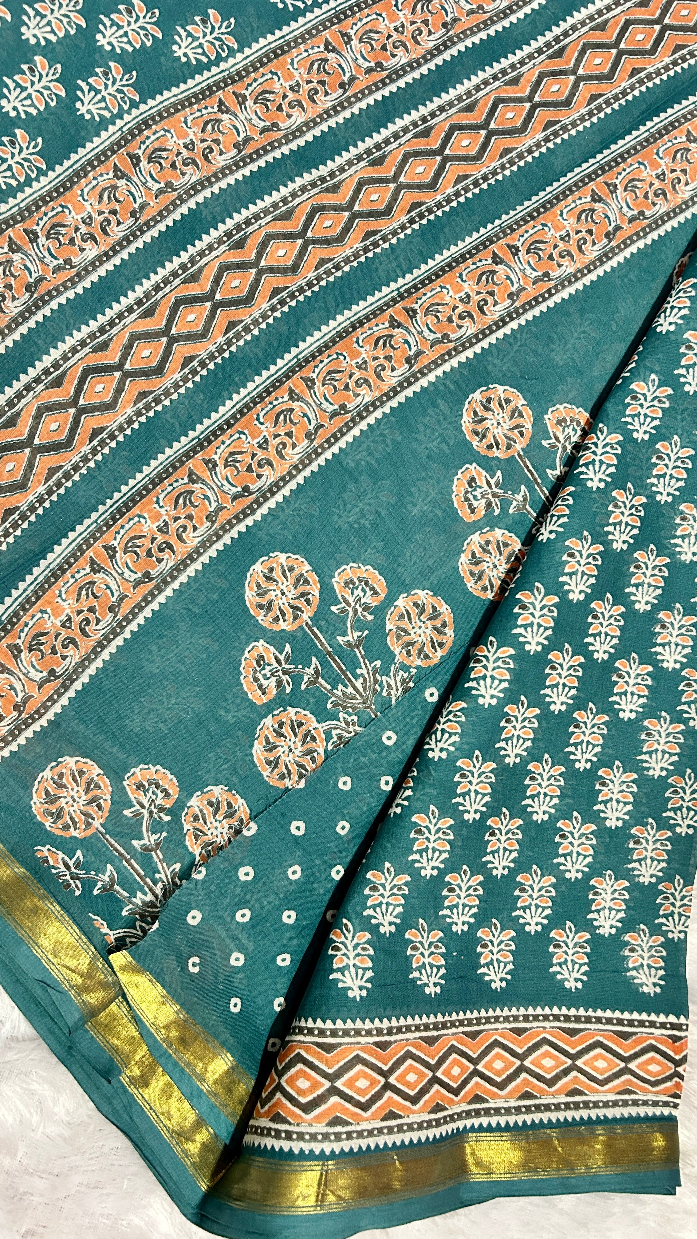 Maheshwari Cotton Zari Border Saree