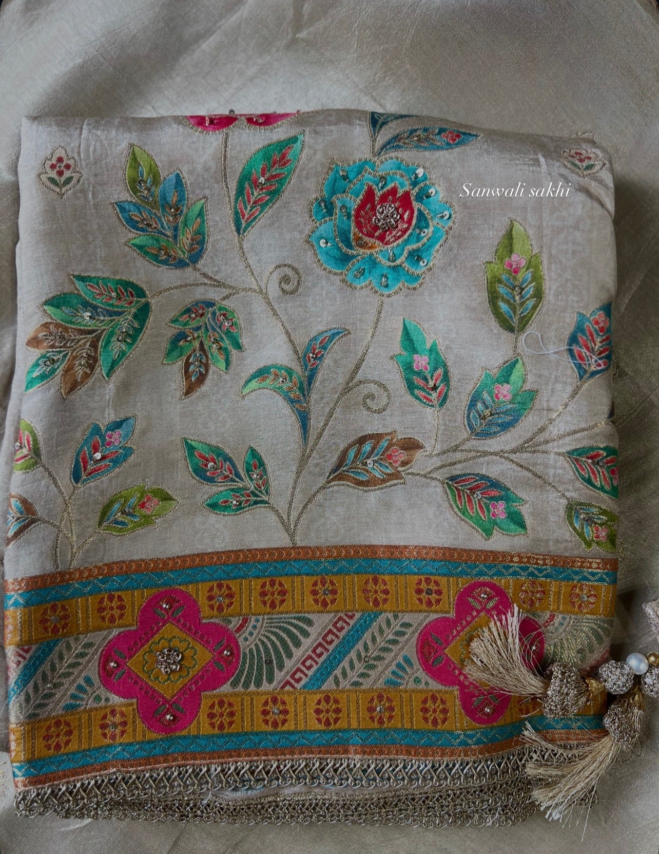 Mahira jacquard silk suit