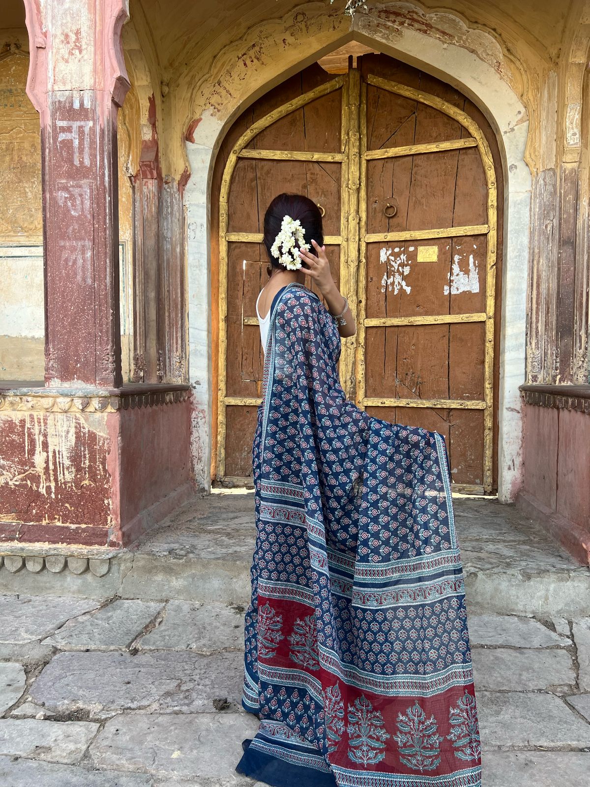 Bazaar Blues – Handcrafted Elegance in Kota Doriya