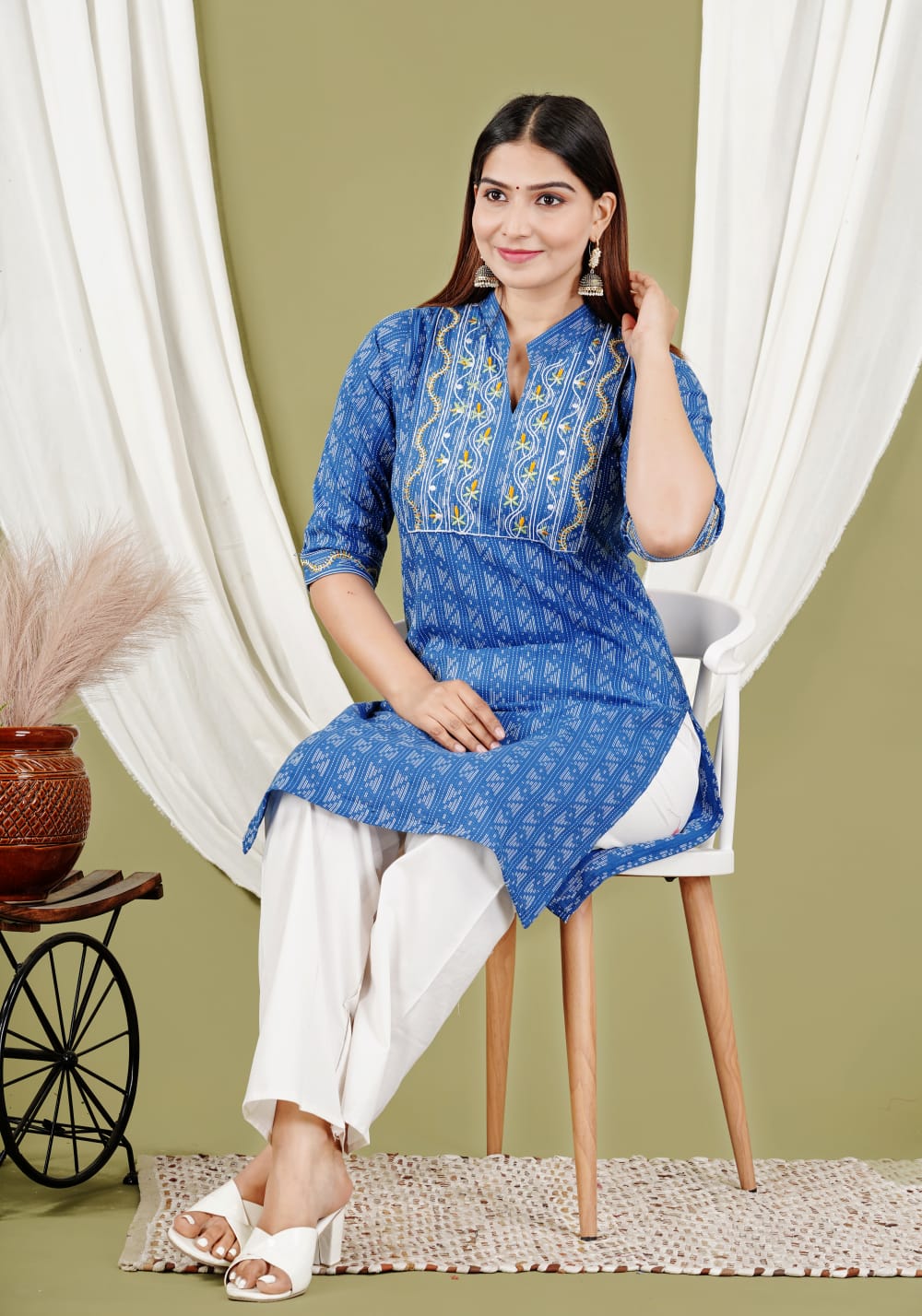 Rayon 3/4th Sleeve Designer Two Piece Selfie Kurti at Rs 1095 in Surat